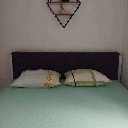 Apartmani Ruza ヴィル エクステリア 写真