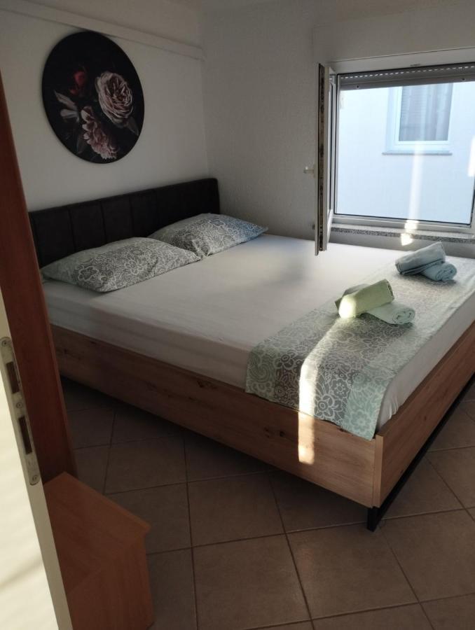 Apartmani Ruza ヴィル エクステリア 写真